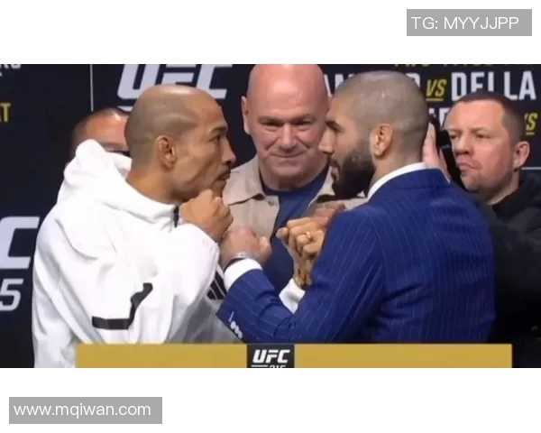 UFC巅峰对决奥尔多与埃德加的激烈较量与精彩瞬间回顾